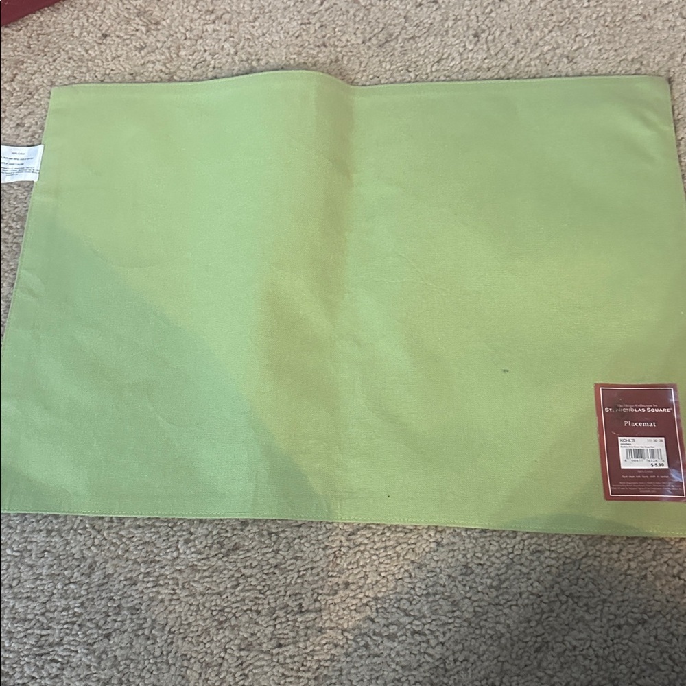 Festive Holiday Placemat assortment of 5- Red, Green, Burgundy, and Cream - Picture 7 of 12